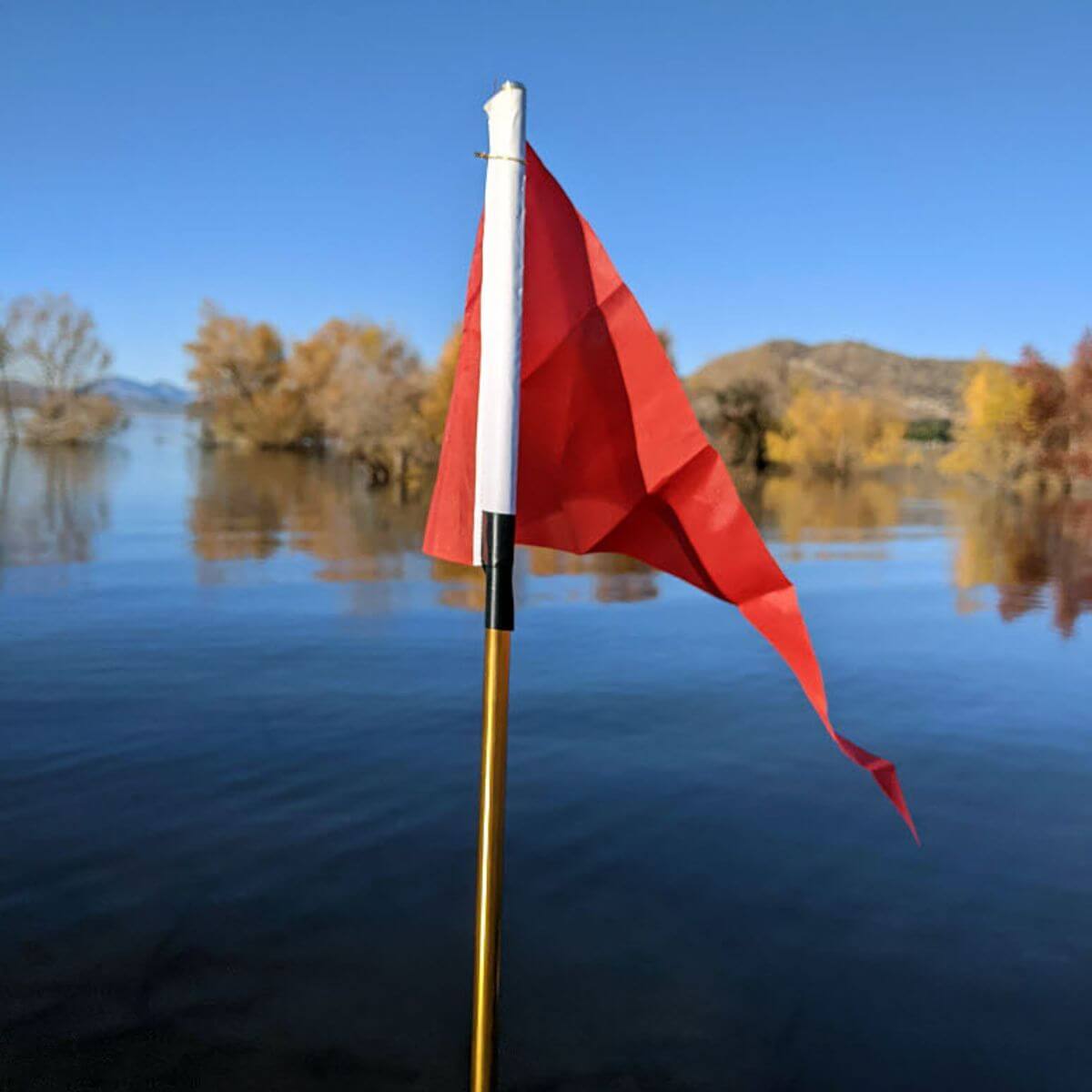 Hoist the Kayak Flag! A Kayaker's Guide to the 4 Best Flags on the Market
